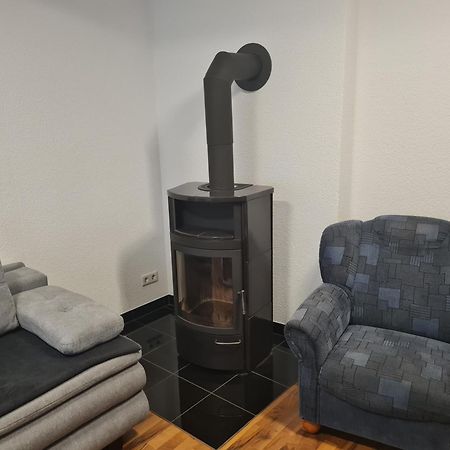 Modernisierte Wohnung, Zentral Gelegen In Historischer Altstadt Mucheln Екстериор снимка