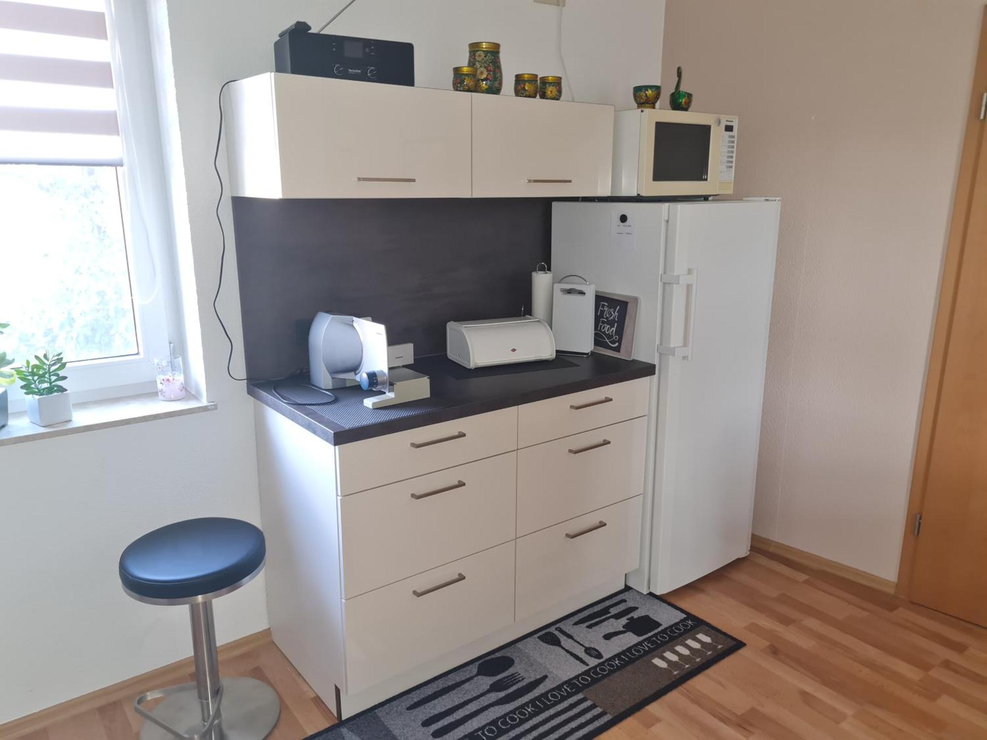 Modernisierte Wohnung, Zentral Gelegen In Historischer Altstadt Mucheln Екстериор снимка